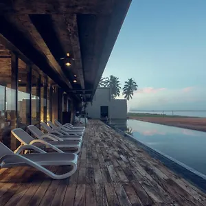 Pledge Scape ***** Negombo