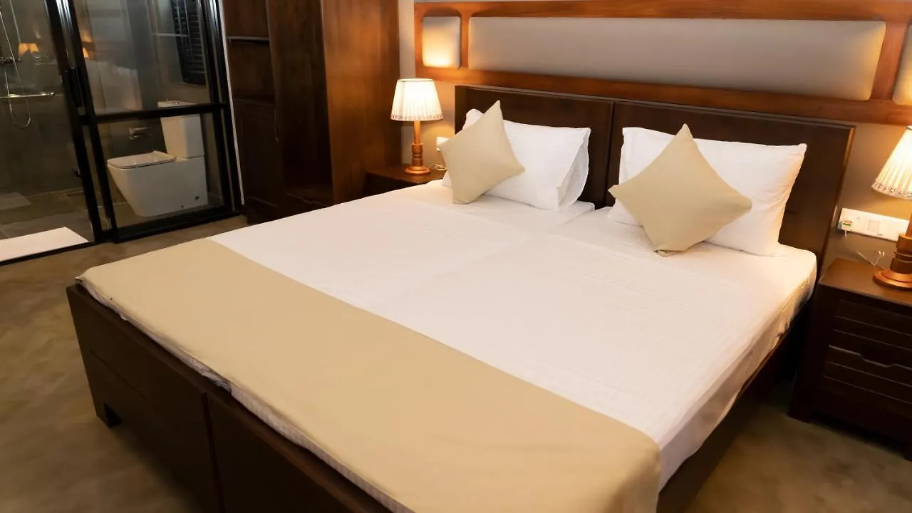 Hotel Woodgrove Cabanas Negombo