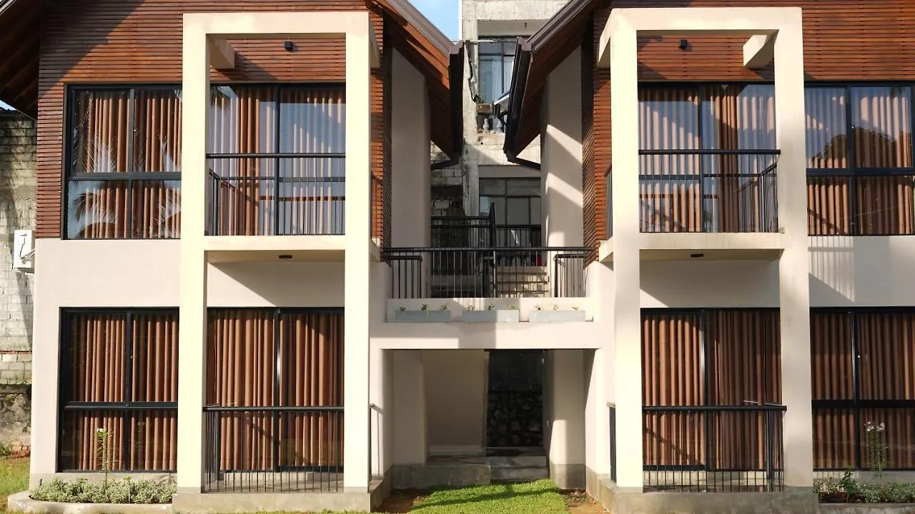 Woodgrove Cabanas Negombo Hotel